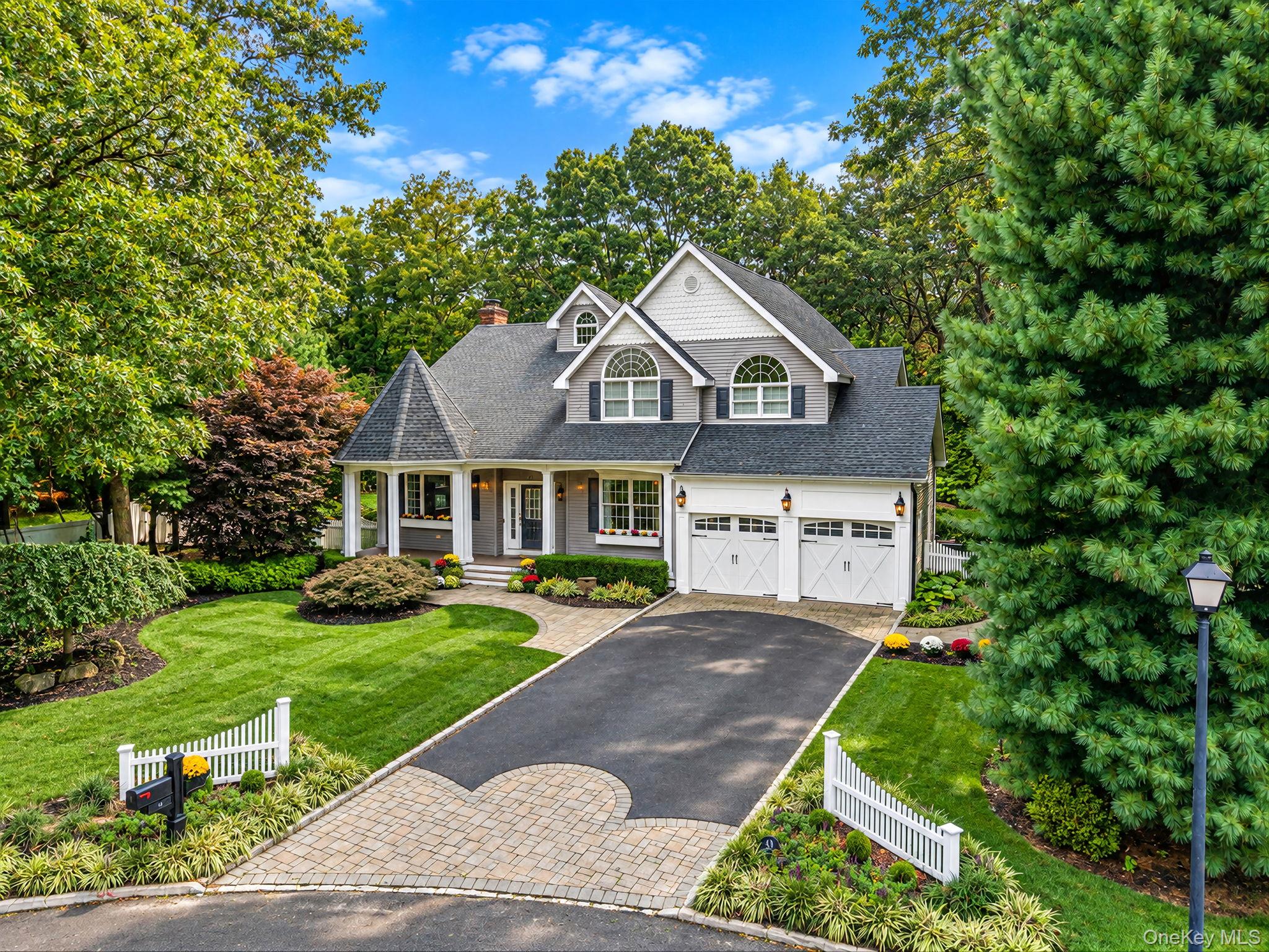 43 Locust Dr, Nesconset, NY 11767