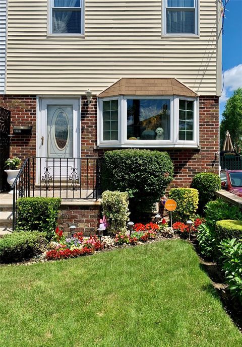 Single Family Residence in Bronx NY 3207 Ampere Avenue.jpg