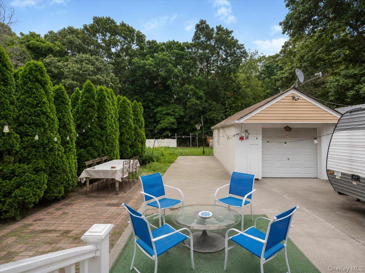 571 Park Ave, West Hempstead, NY 11552 photo
