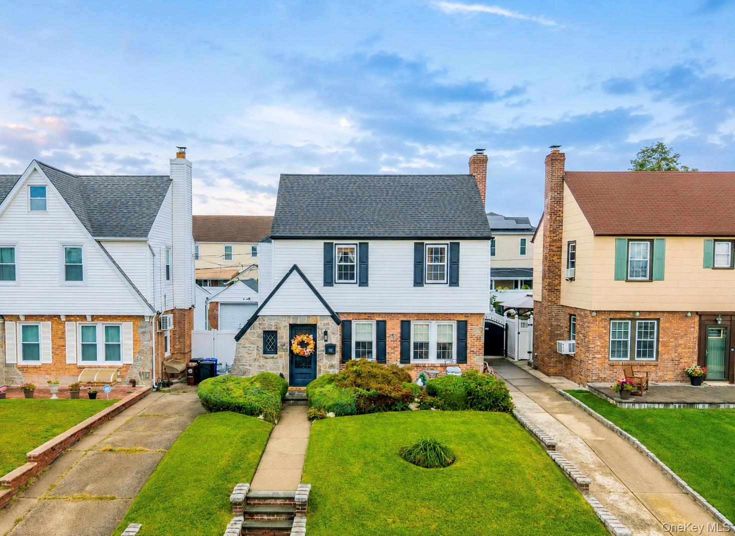 166 31 24th Rd, Whitestone, NY 11357
