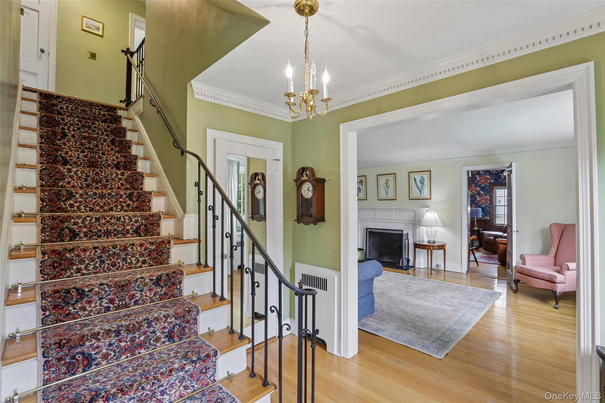 105 Stewart Ave, Garden City, NY 11530 photo