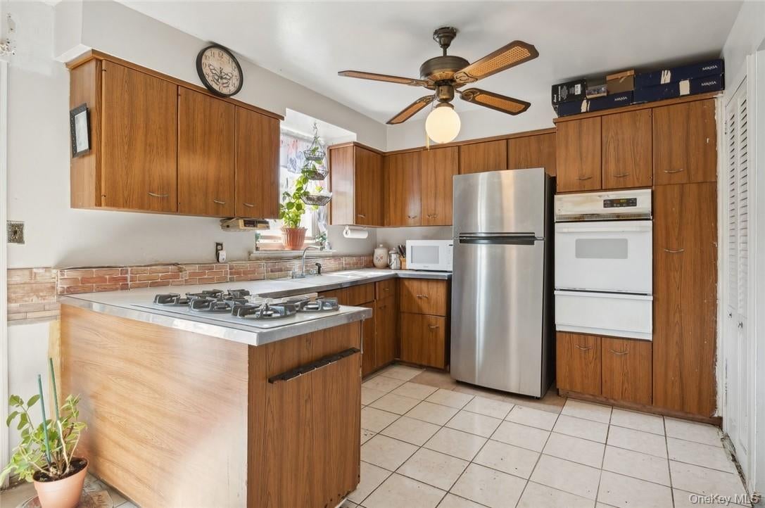 10560 Flatlands 2 St, Brooklyn, NY 11236 photo