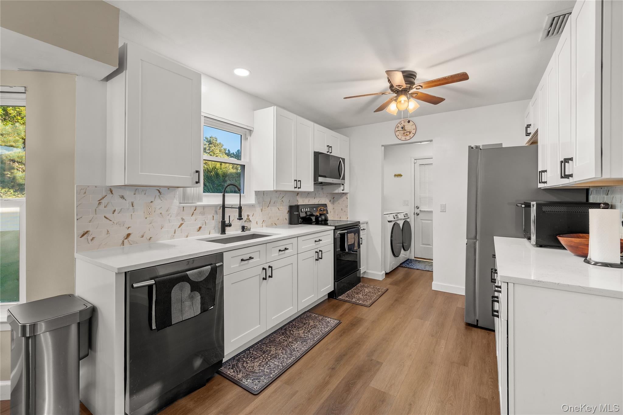 23 Blueberry Ln, Patchogue, NY 11772 photo