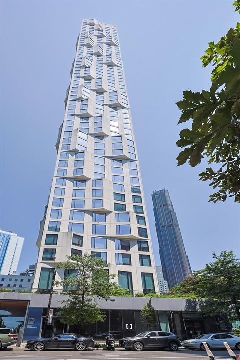 Condominium in Brooklyn NY 11 Hoyt Street #12M.jpg
