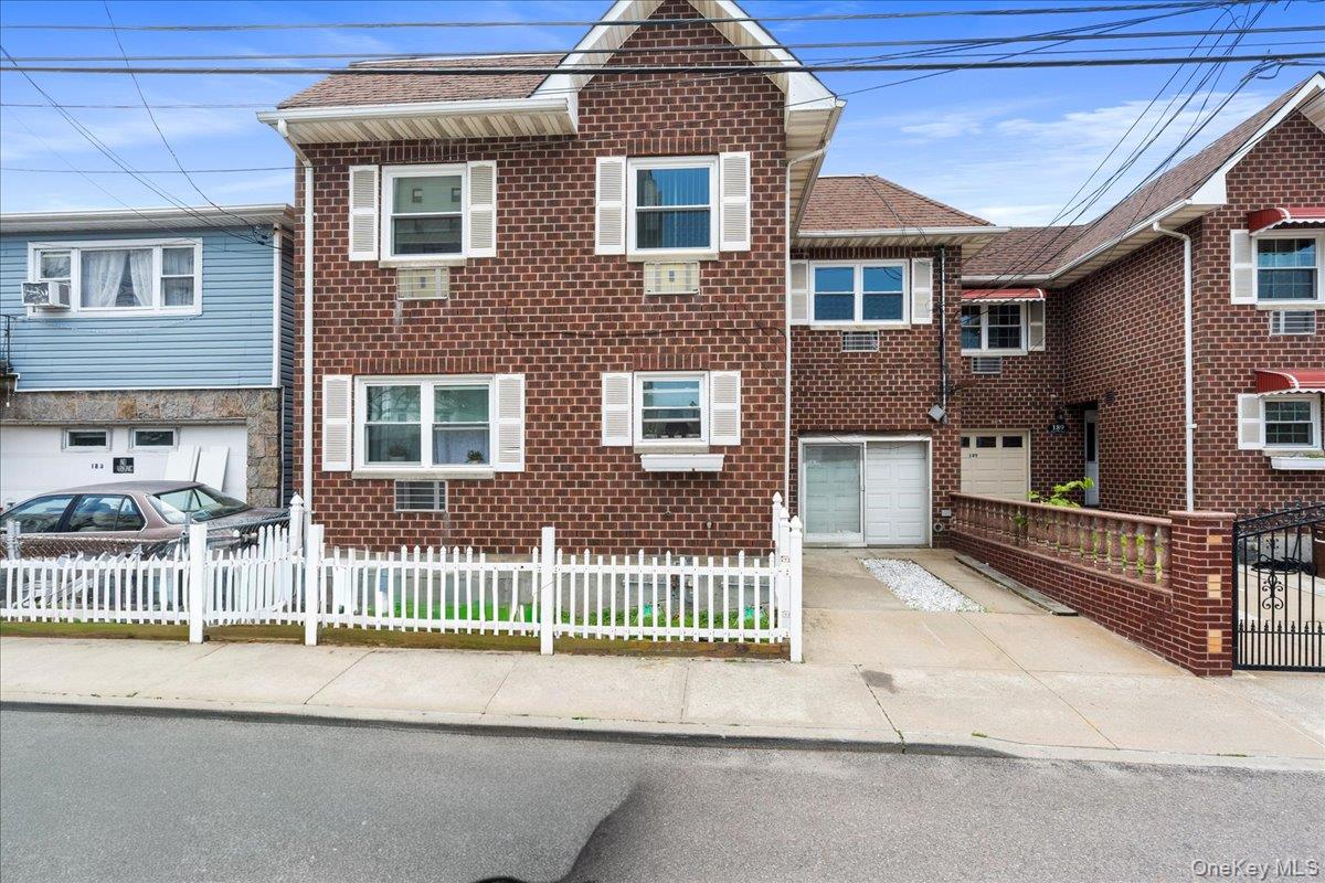 187 Beach 59 St, Arverne, NY 11692