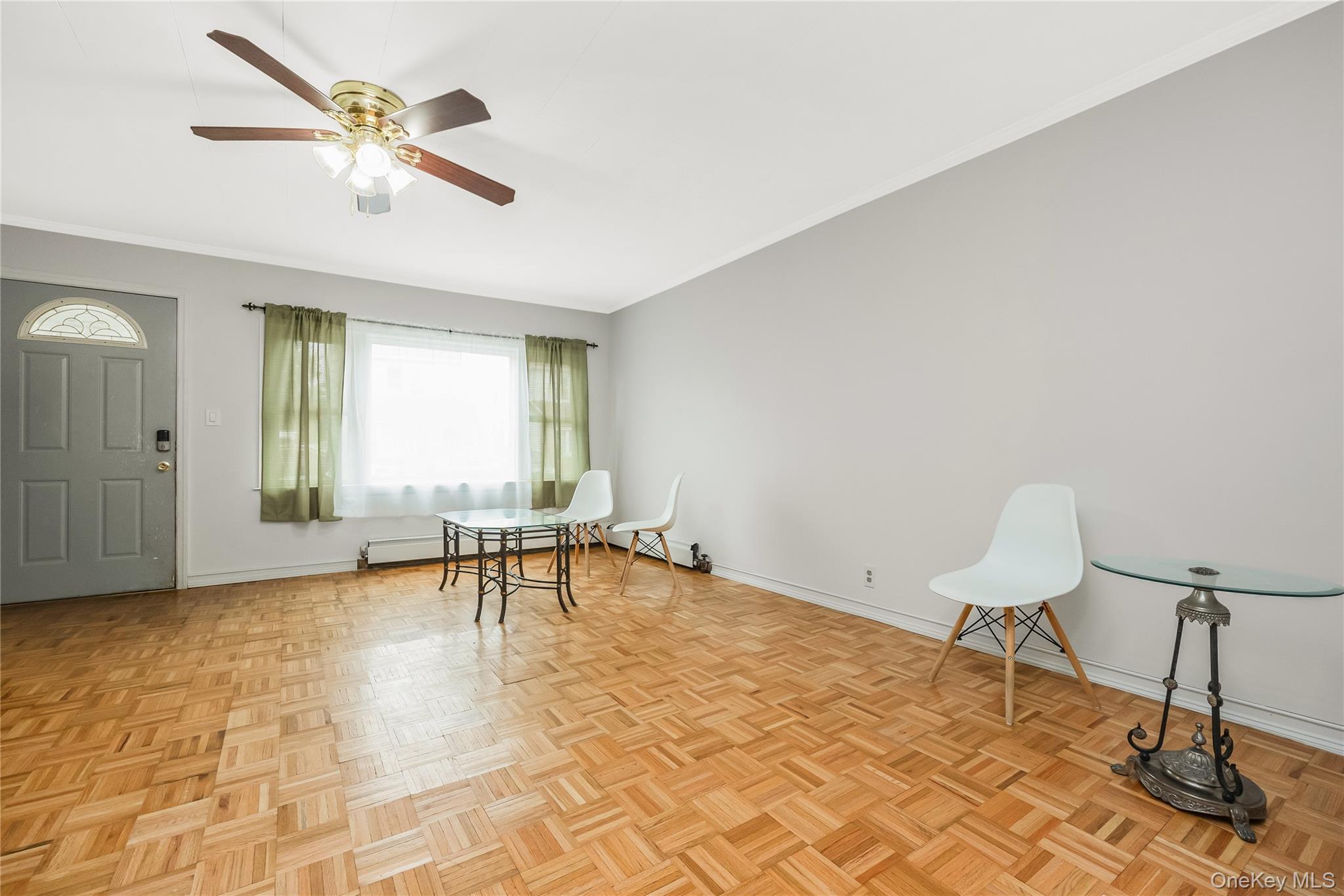 164 36 76th Ave, Fresh Meadows, NY 11366 photo