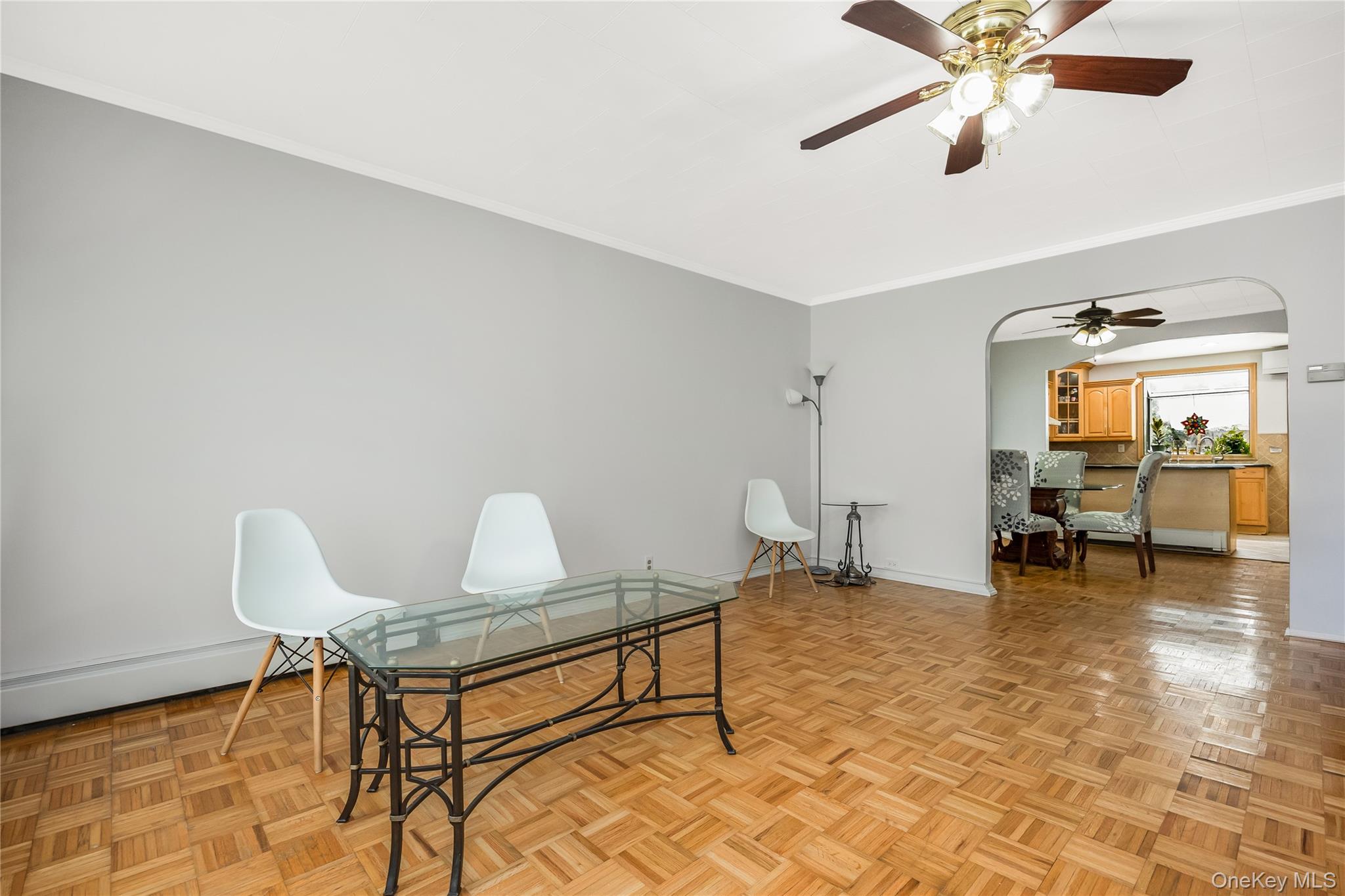 164 36 76th Ave, Fresh Meadows, NY 11366 photo