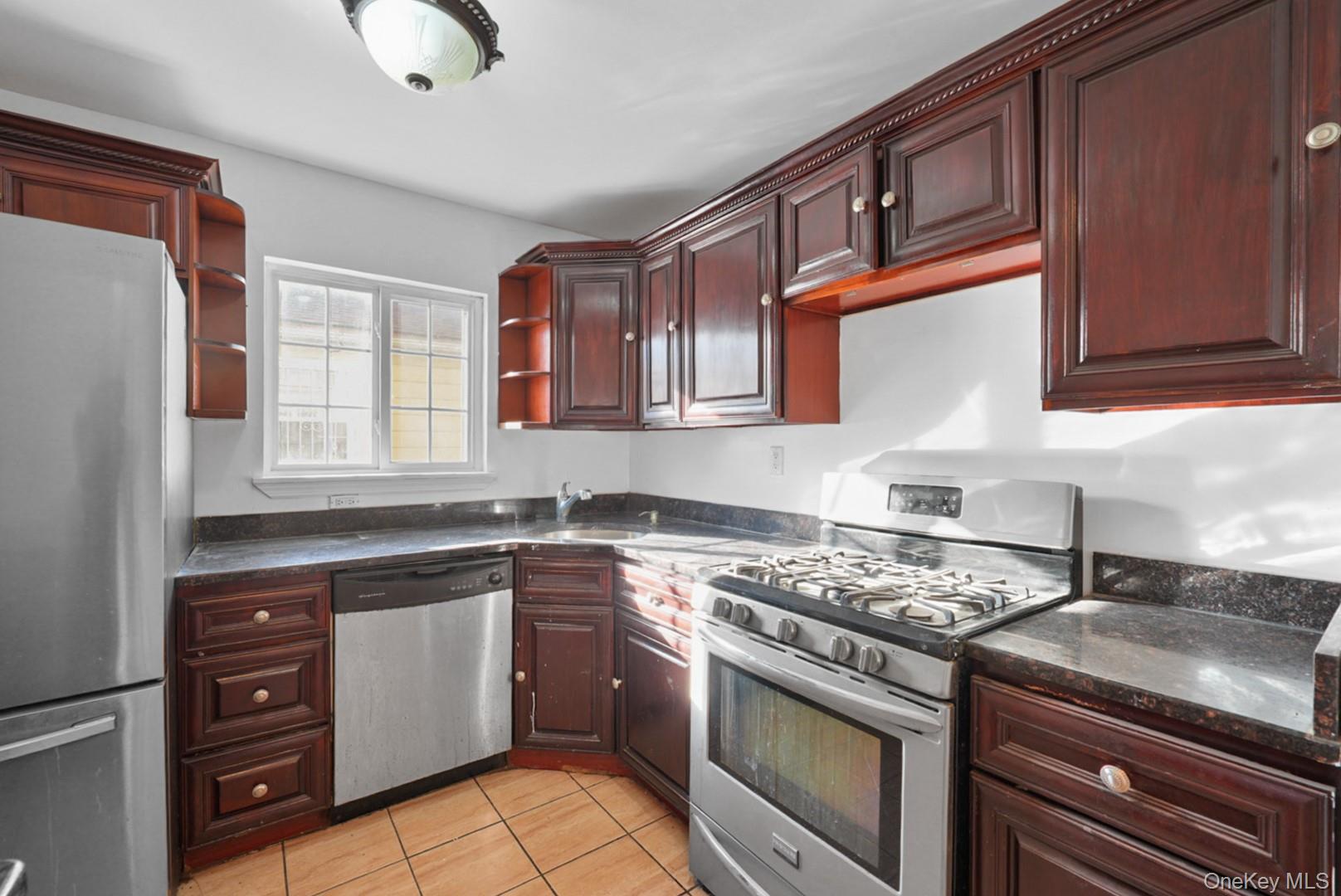 24527 148th Ave, Rosedale, NY 11422 photo