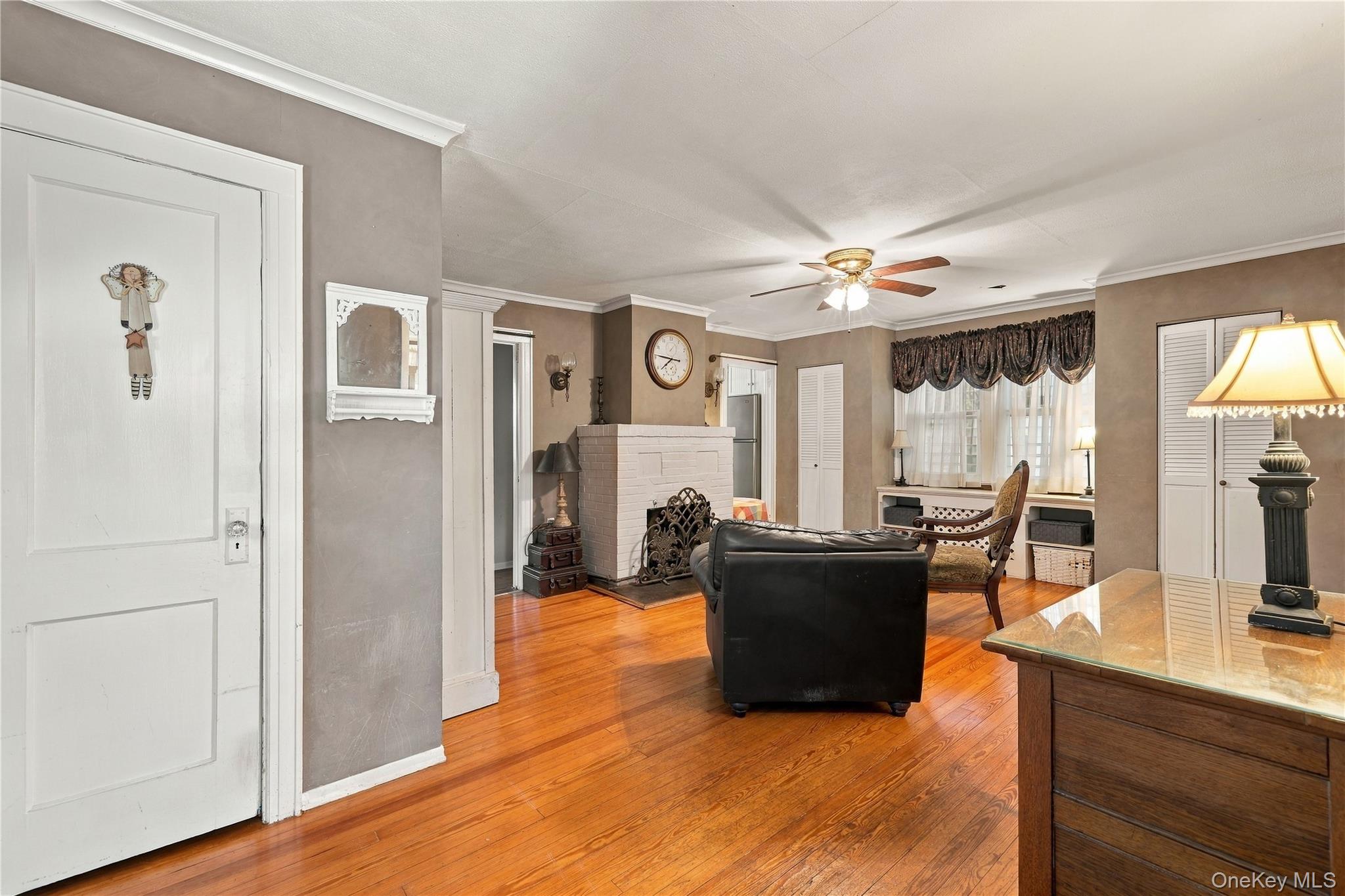 245 Buchanan St, Centerport, NY 11721 photo