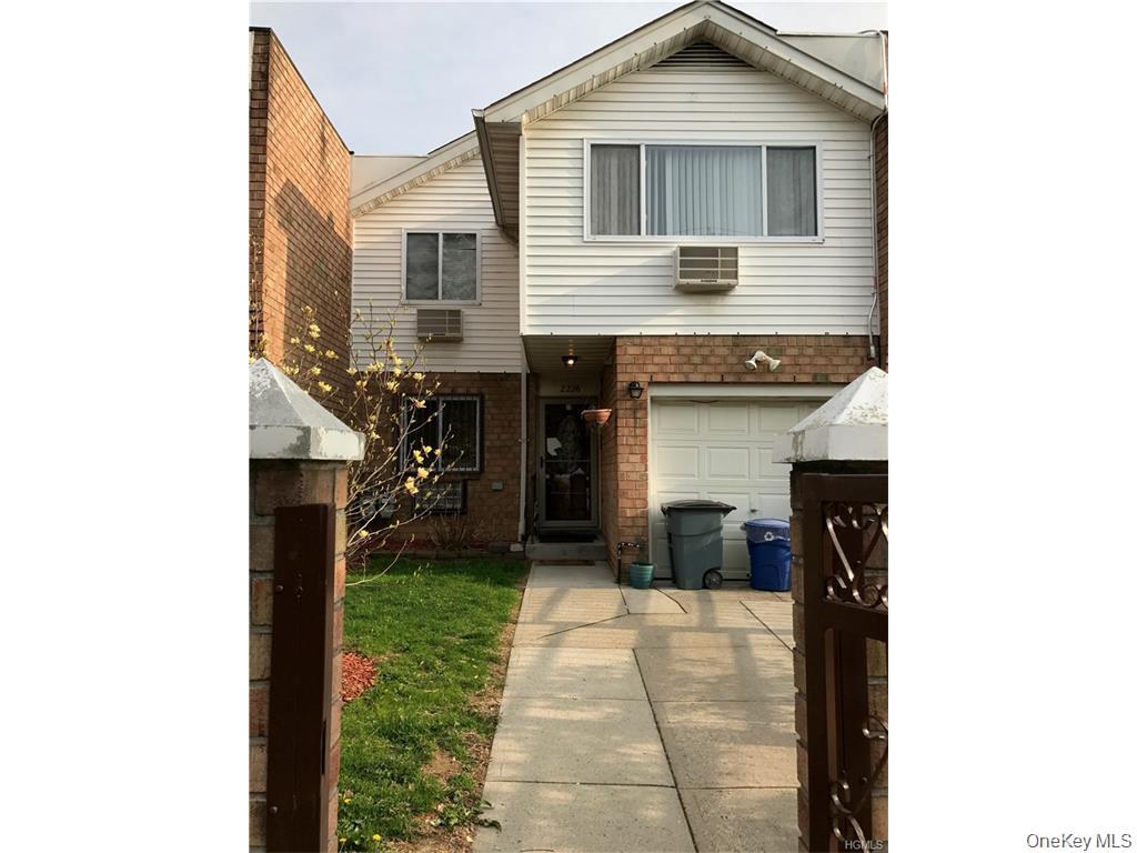 2226 Norton Ave, Bronx, NY 10473 photo
