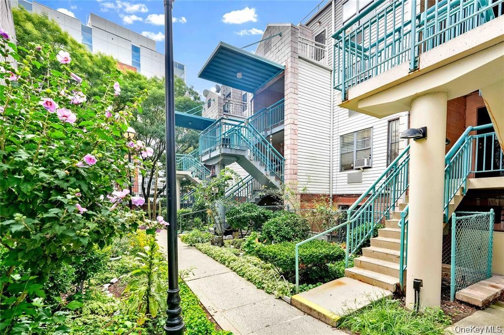 527 156th St, Bronx, NY 10455