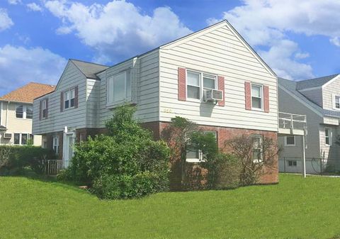 Duplex in Long Beach NY 520 Lafayette Boulevard.jpg