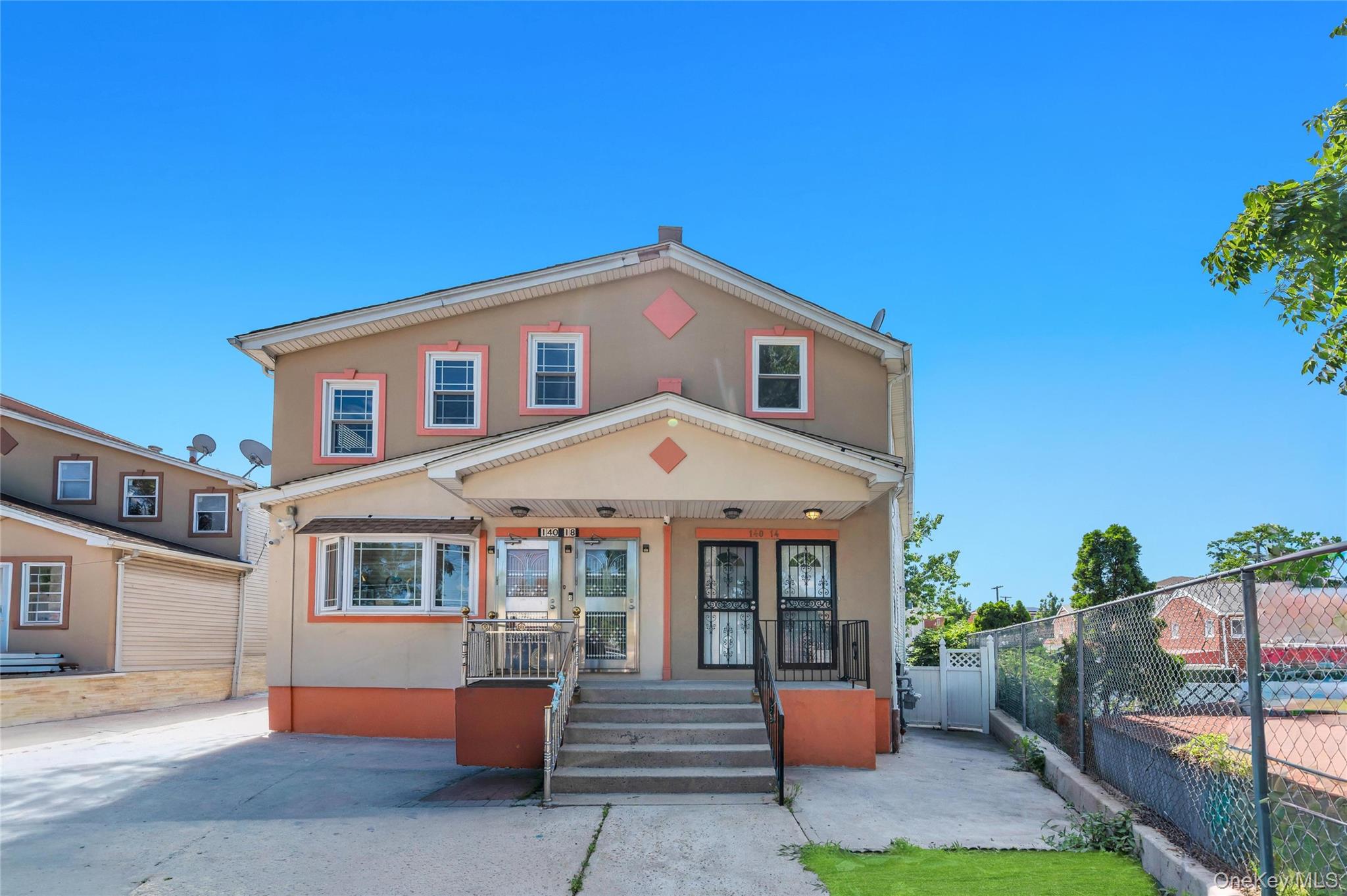 14014 Charles Ln, Springfield Gardens, NY 11413