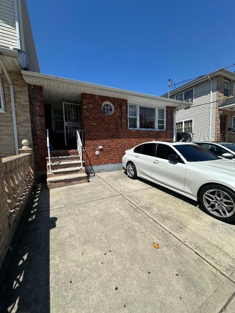 Single Family Residence in Jamaica NY 13116 140th Street.jpg