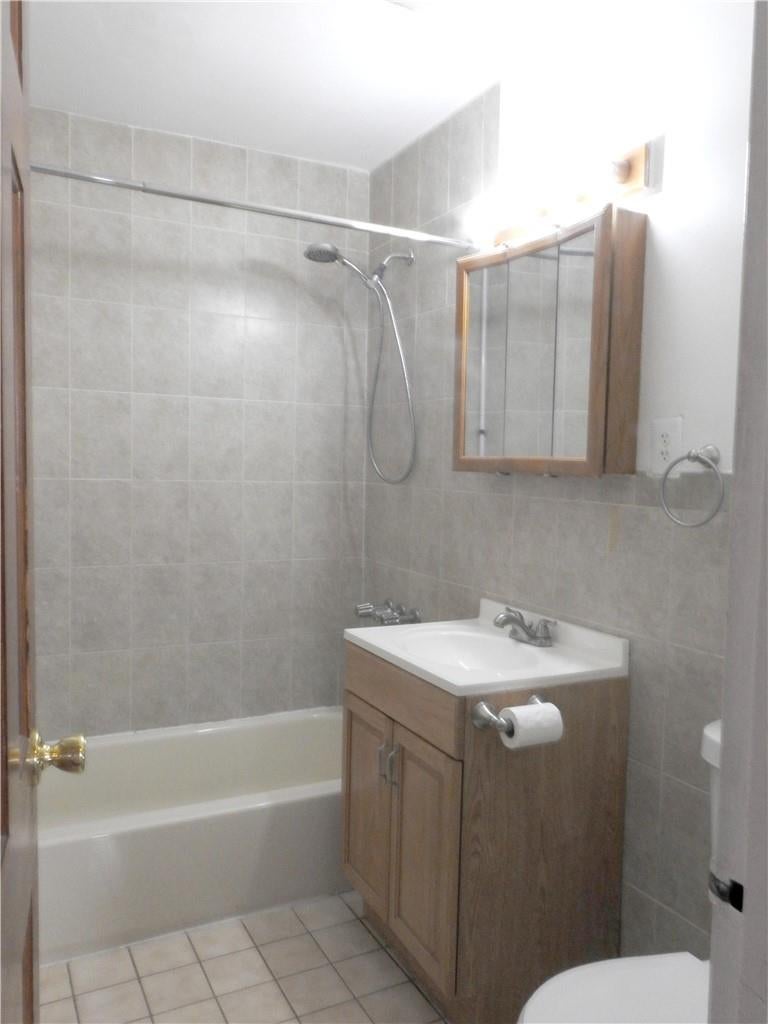 1544 Ohm Ave, Bronx, NY 10465 photo