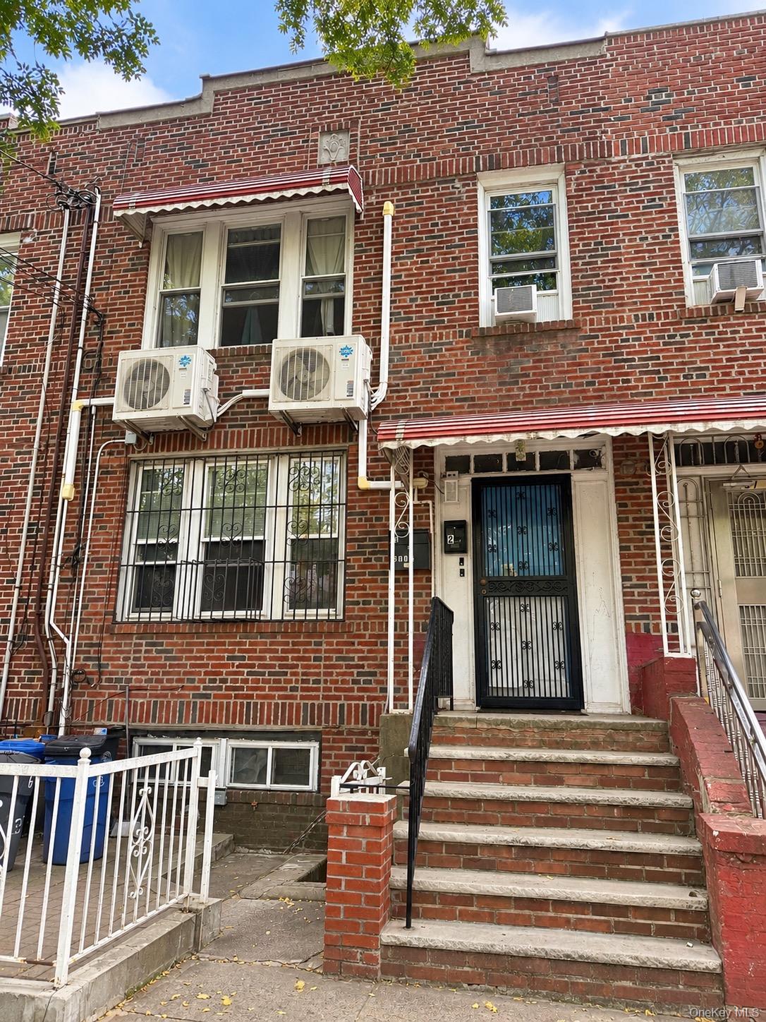 6112 37th Ave, Woodside, NY 11377