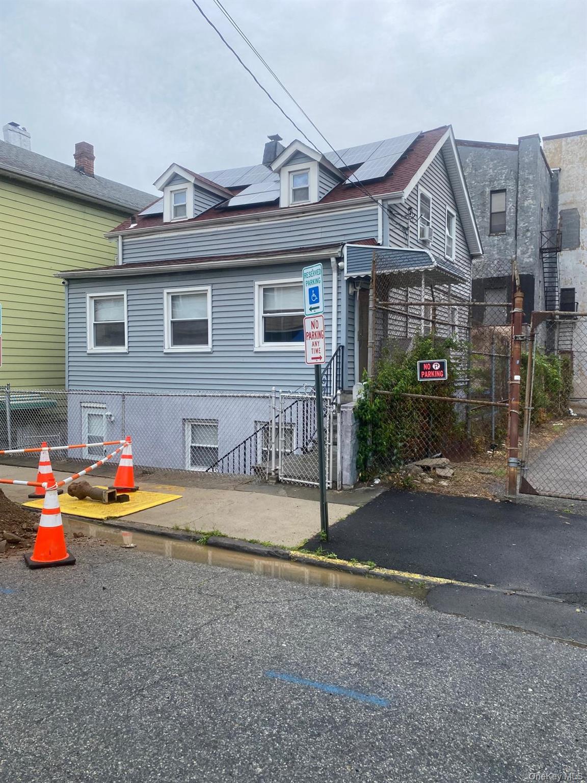 8 Morris Pl, Yonkers, NY 10705