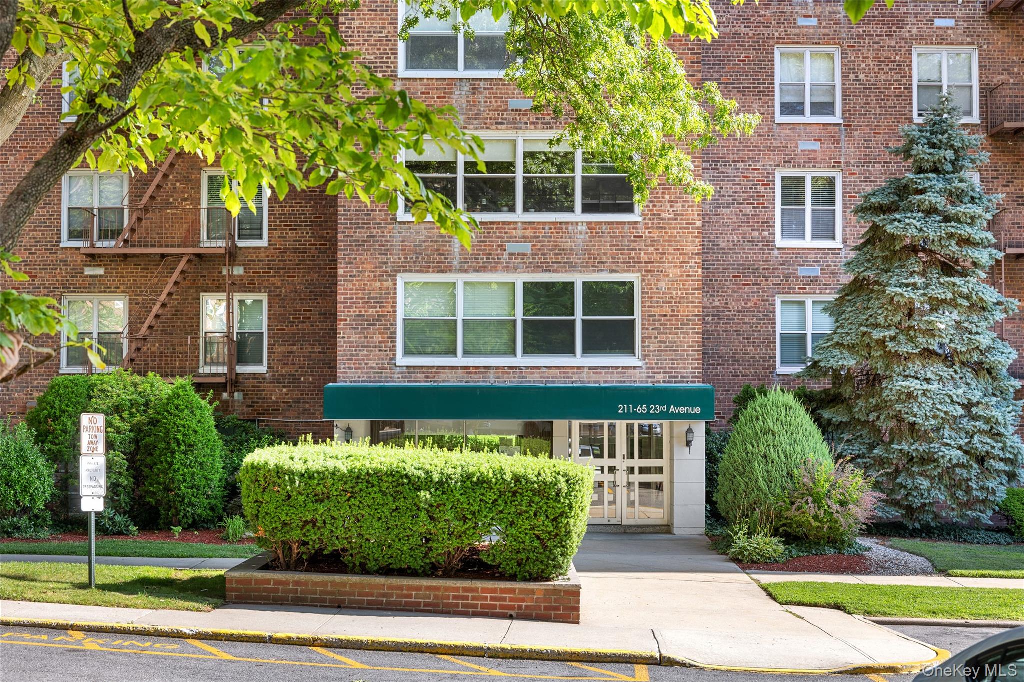 211 65 23rd Ave, Bayside, NY 11360