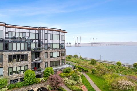 Condominium in Tarrytown NY 16 Rivers Edge Dr #502.jpg