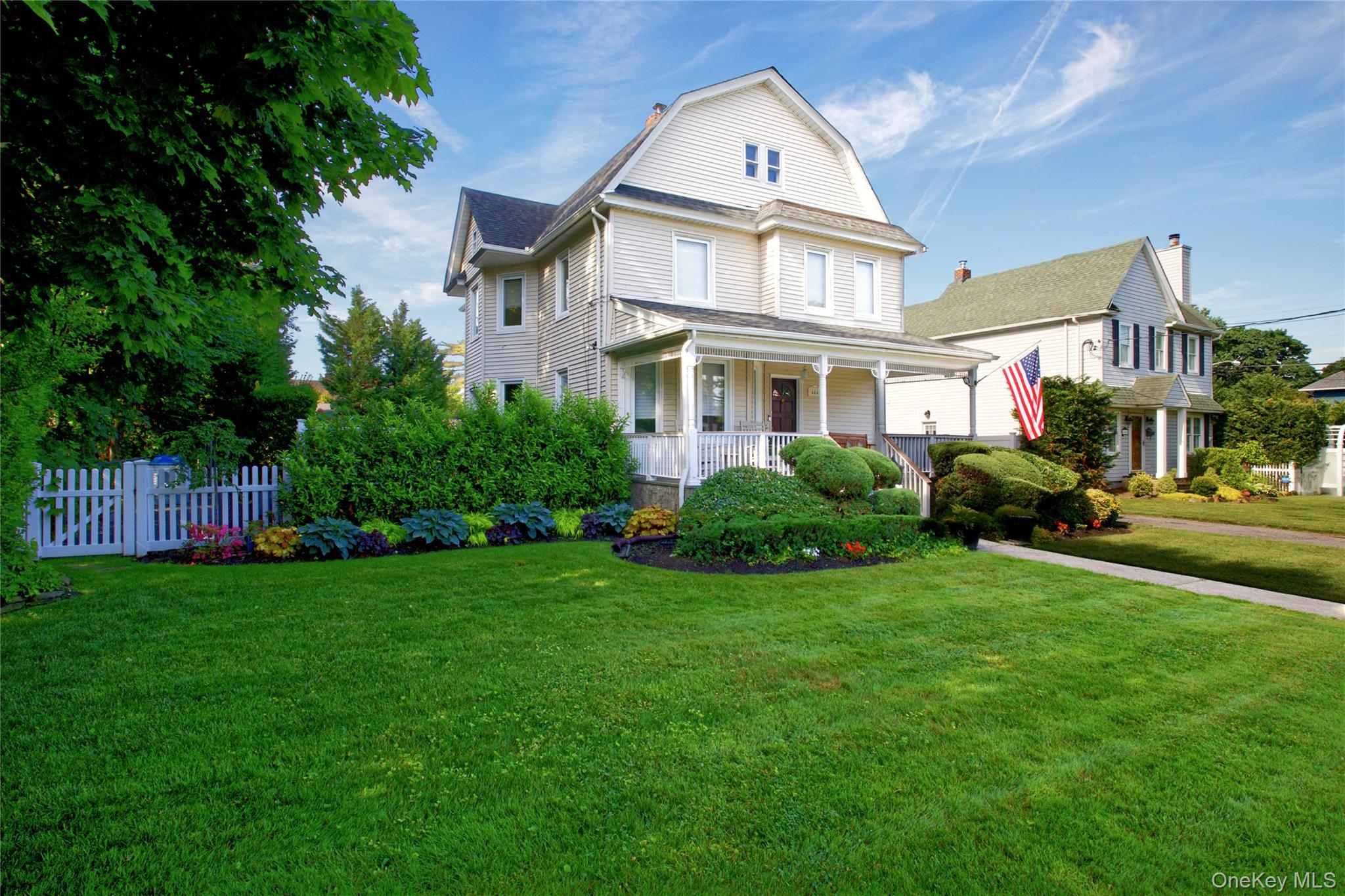 444 Lakeview Ave, Rockville Centre, NY 11570