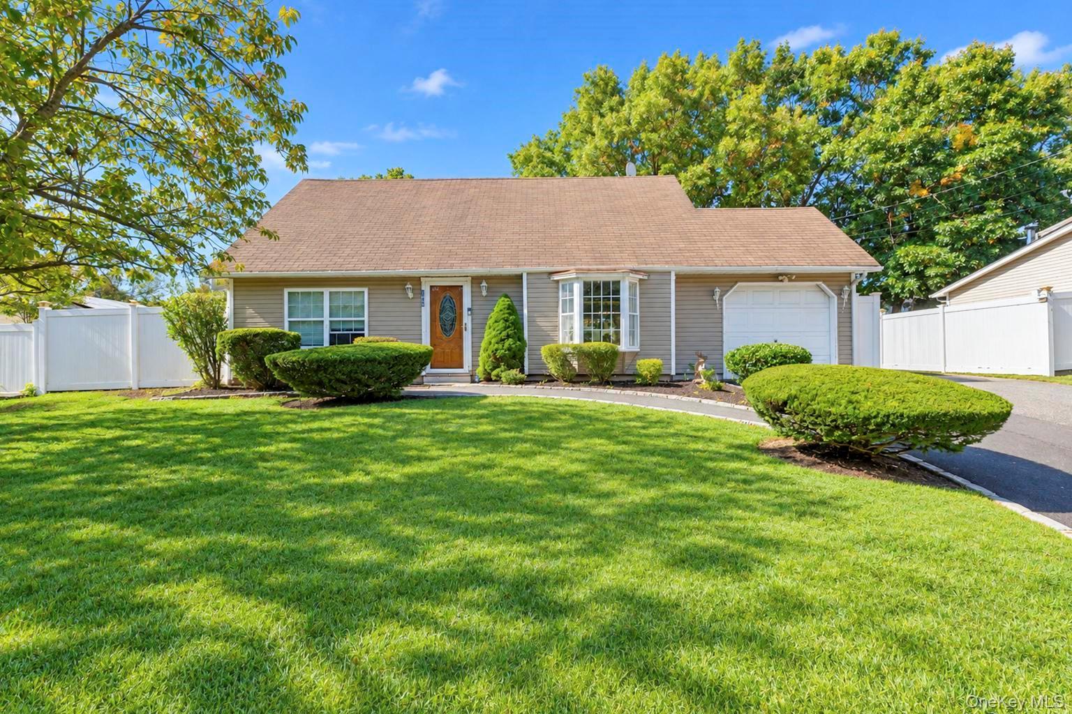 376 Boyle Rd, Selden, NY 11784