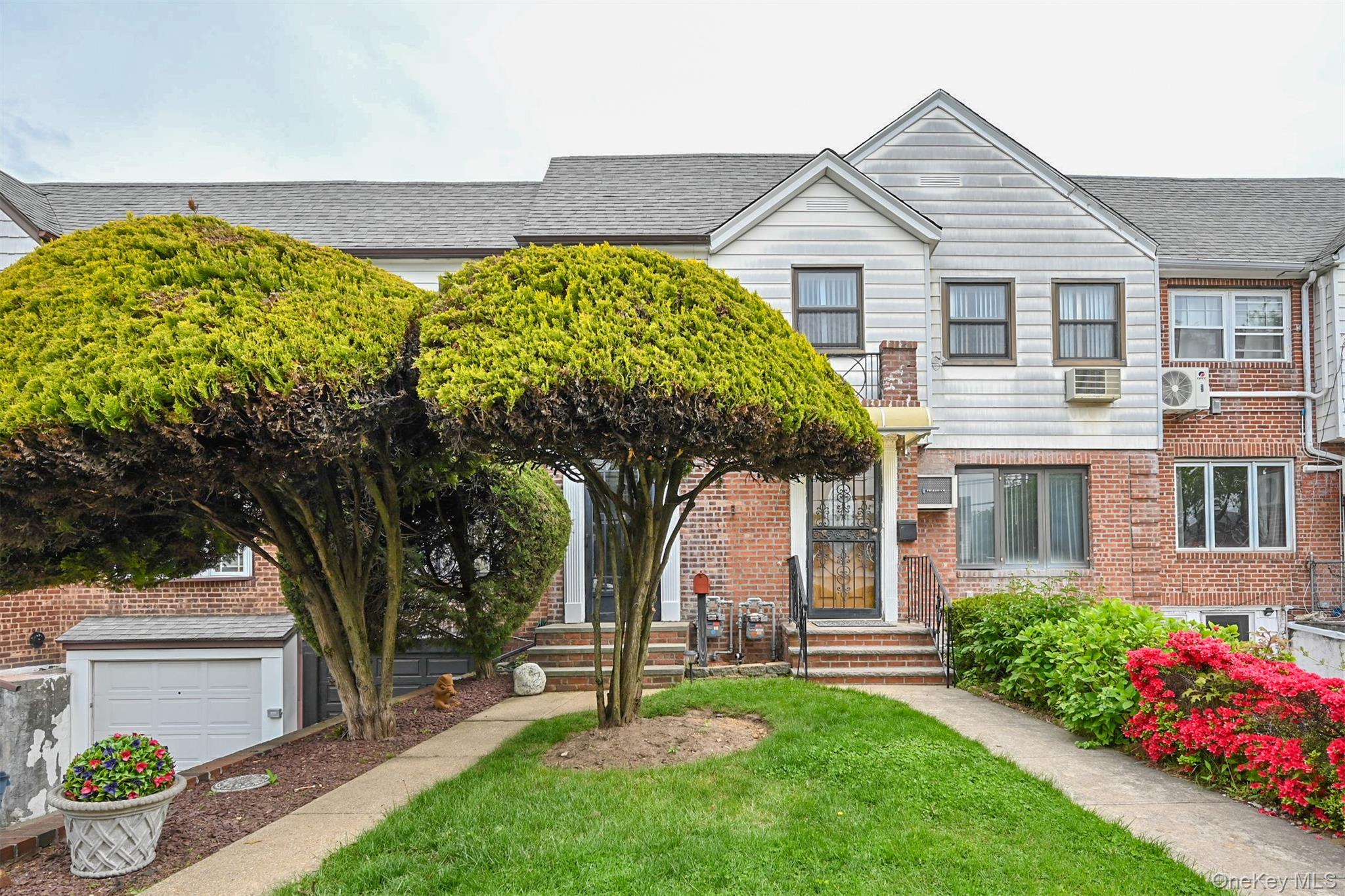198 21 29th Ave, Flushing, NY 11358