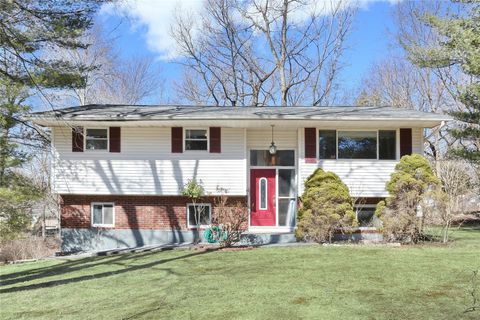 Single Family Residence in Airmont NY 2 Regina Road.jpg
