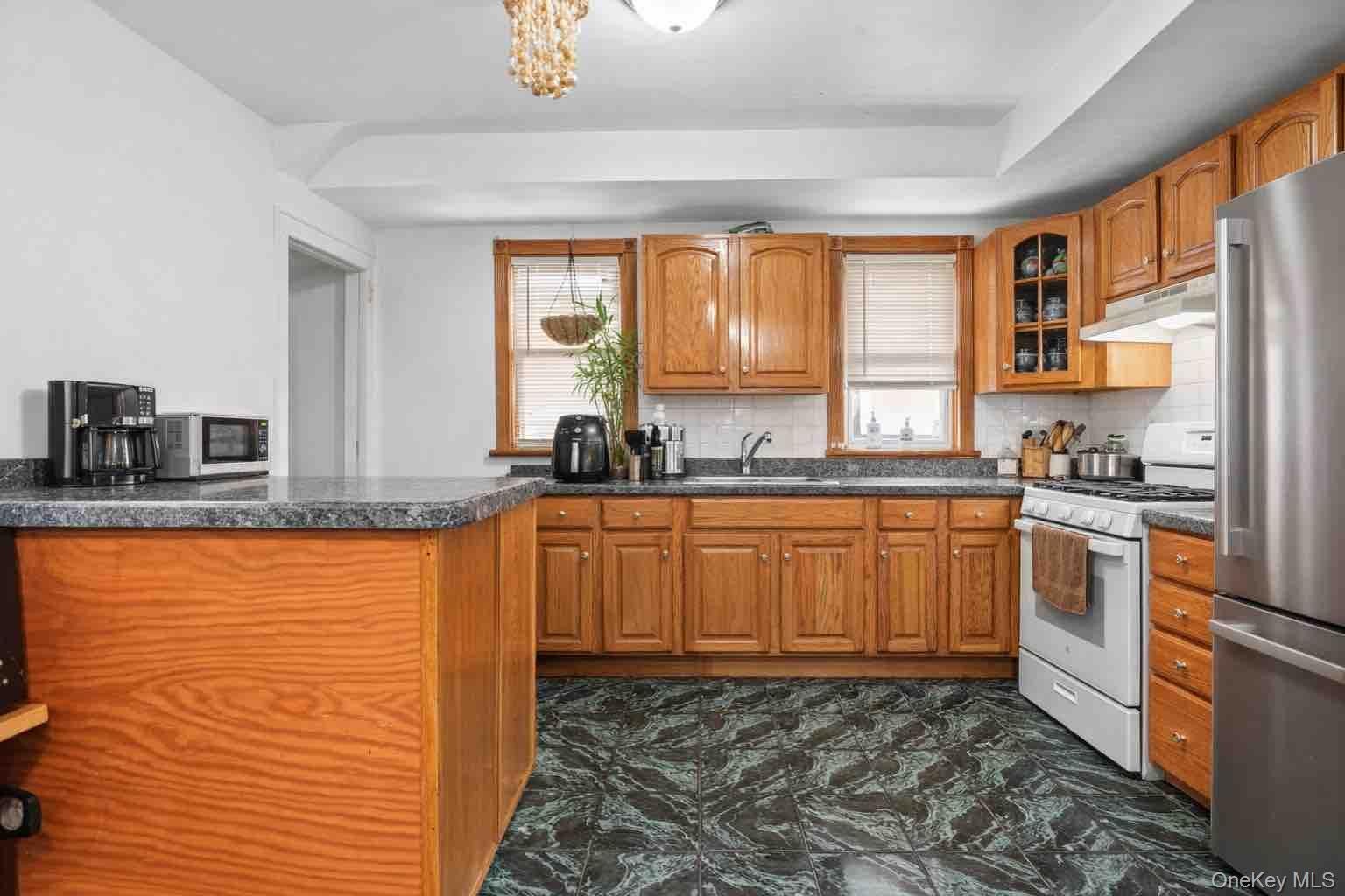 18216 141st Ave, Springfield Gardens, NY 11413 photo