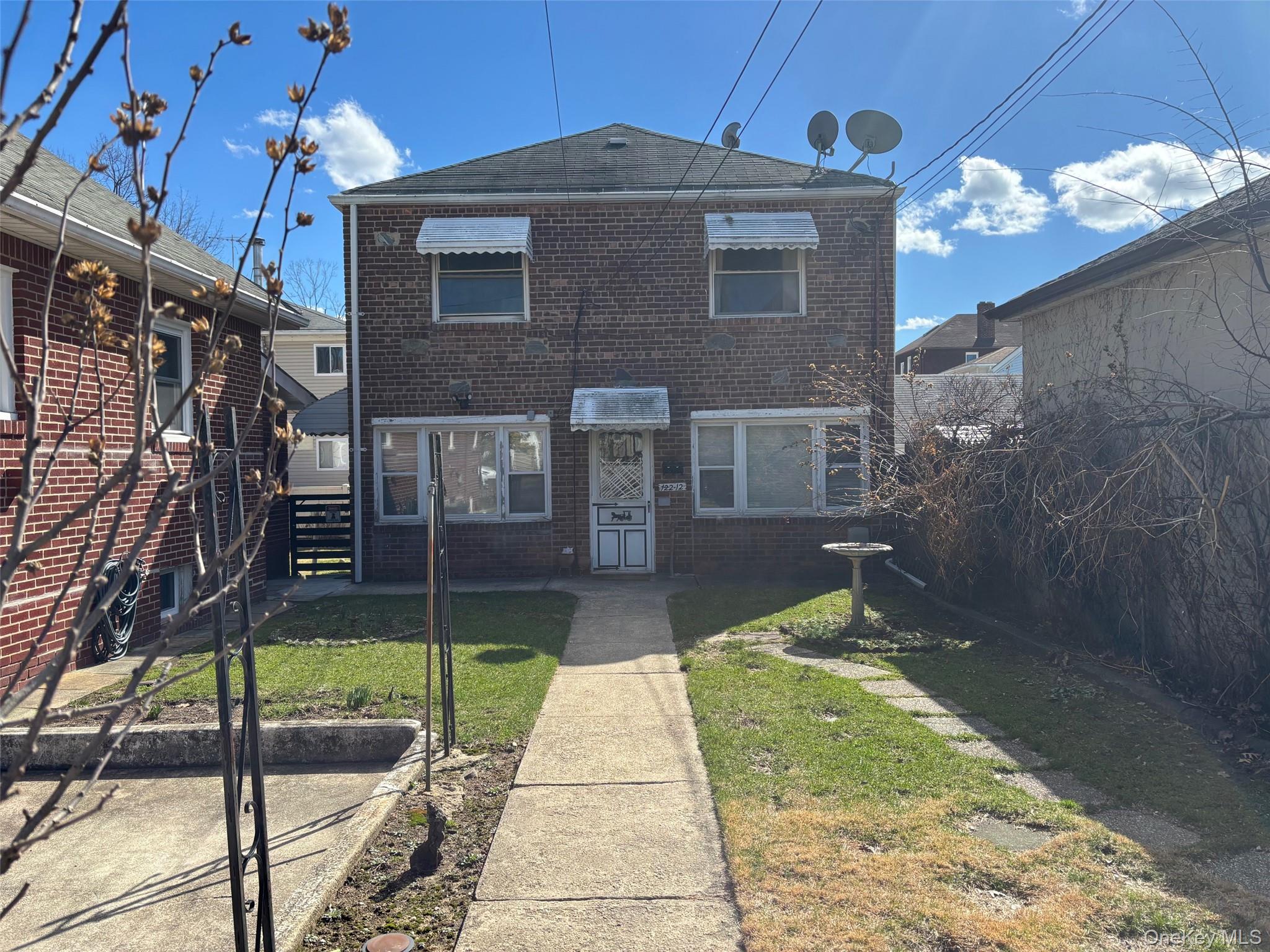 12212 6th Ave, College Point, NY 11356