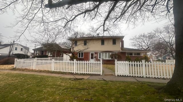 1240 Langdon Blvd, Rockville Centre, NY 11570