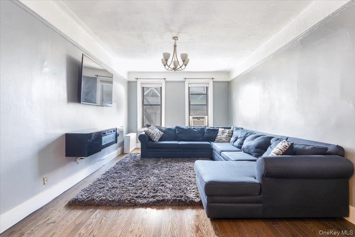 941 Jerome Ave, Bronx, NY 10452