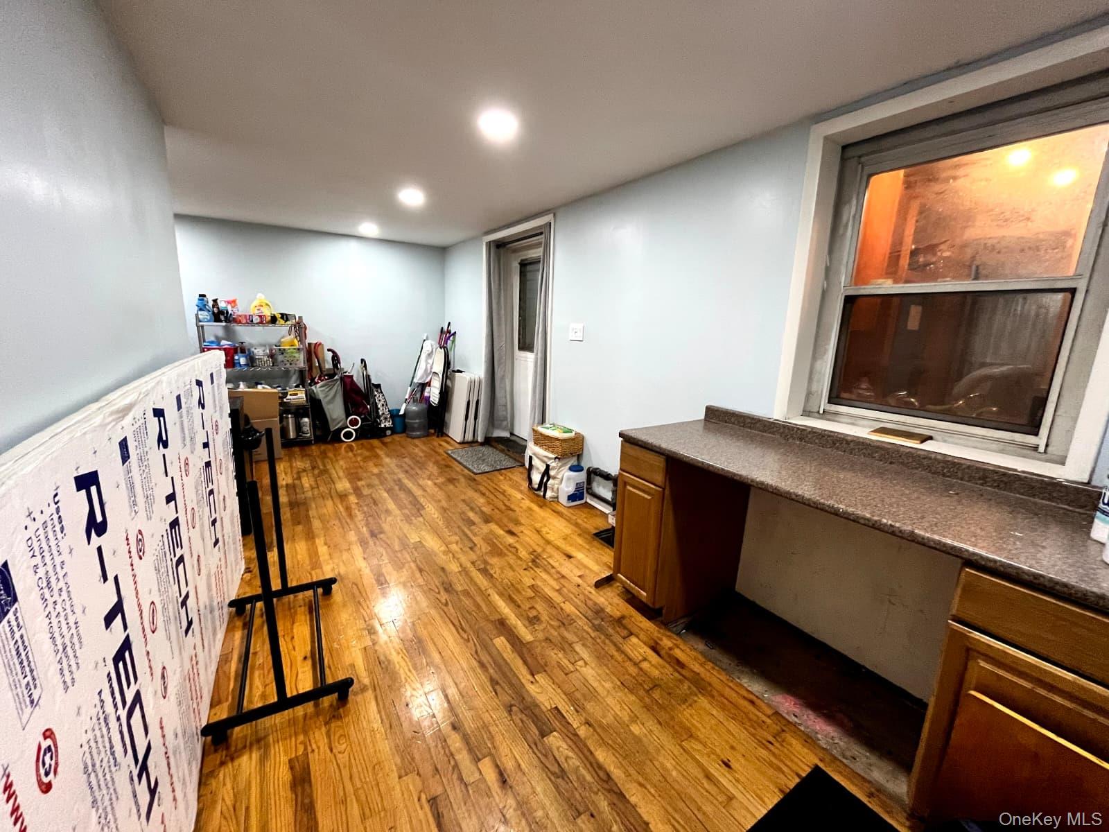 13512 223rd St, Laurelton, NY 11413 photo