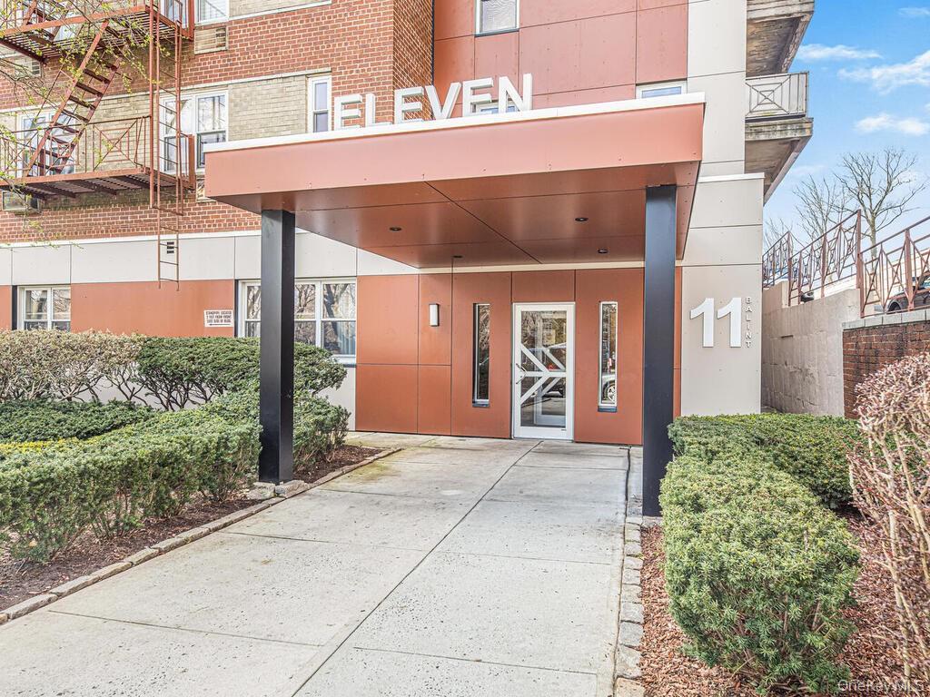 11 Balint Dr, Yonkers, NY 10710