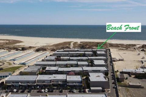 Condominium in Lido Beach NY 750 Lido Boulevard #13A.jpg