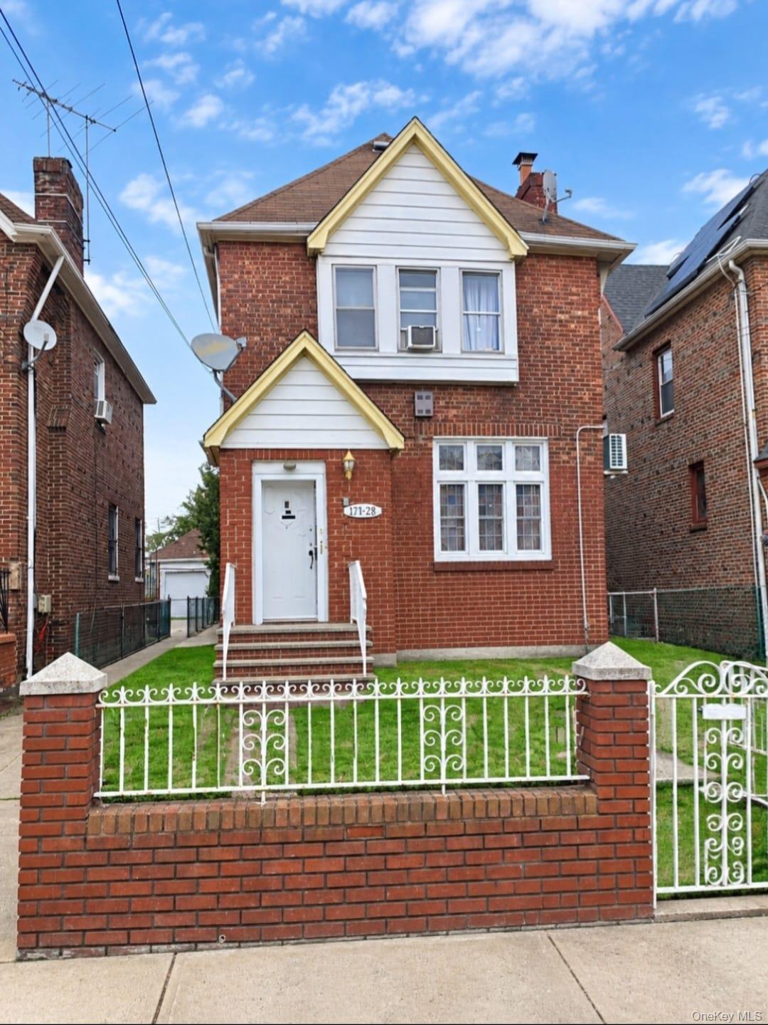 11623 204th St, Saint Albans, NY 11412