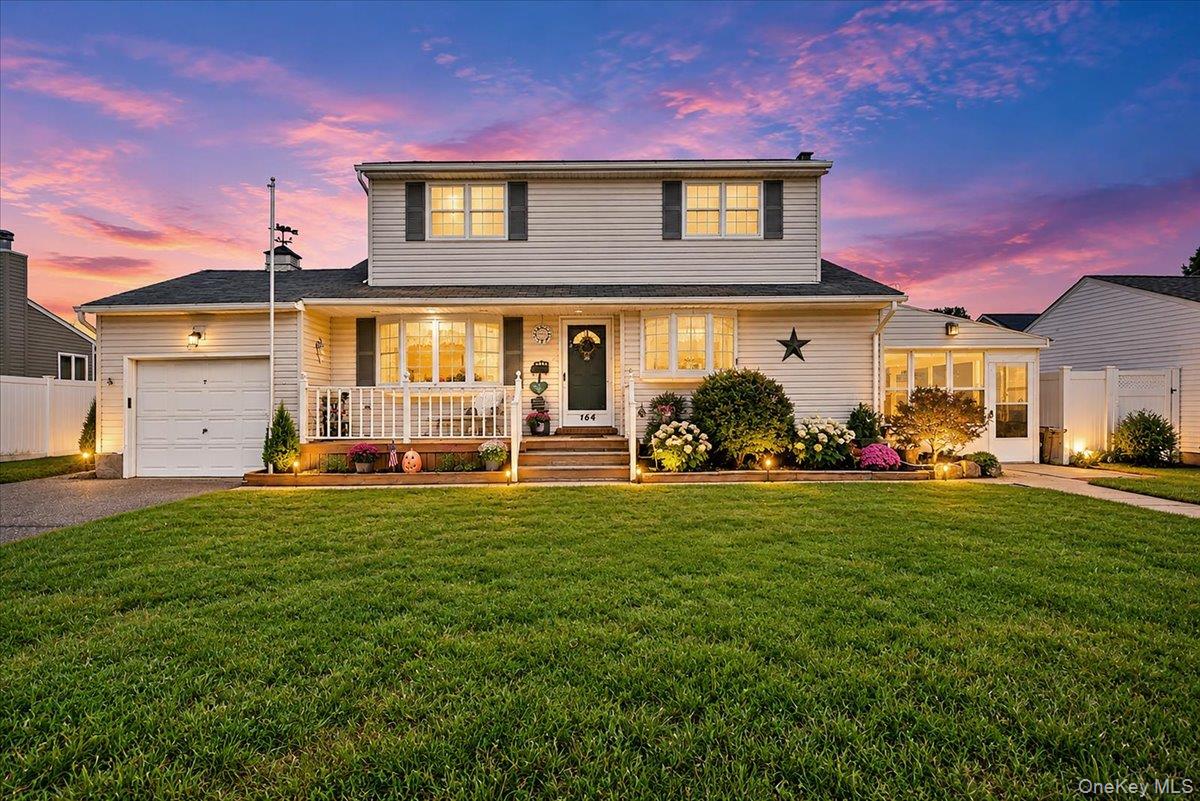 169 Nassau Ave, Massapequa, NY 11758