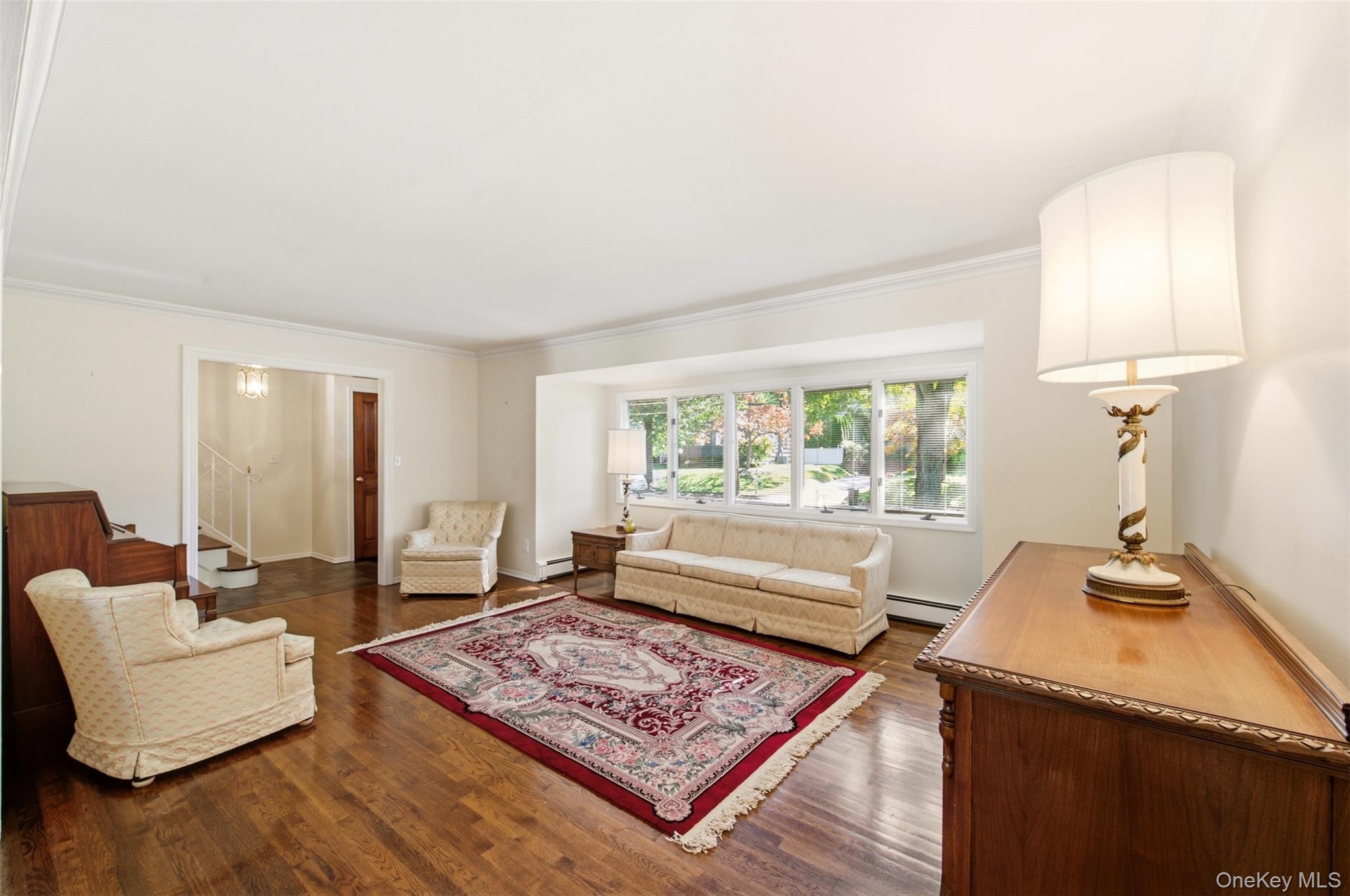 38 Nevinwood Pl, Huntington Station, NY 11746 photo