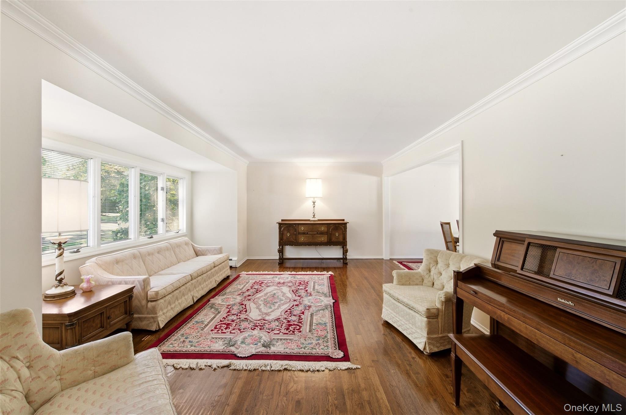 38 Nevinwood Pl, Huntington Station, NY 11746 photo