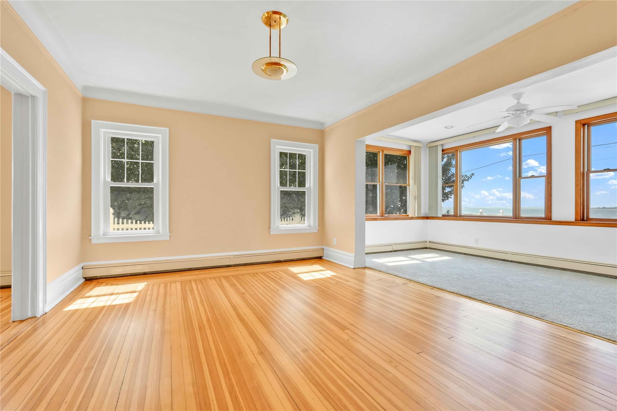 118 7 Beach Channel Dr, Rockaway Park, NY 11694 photo