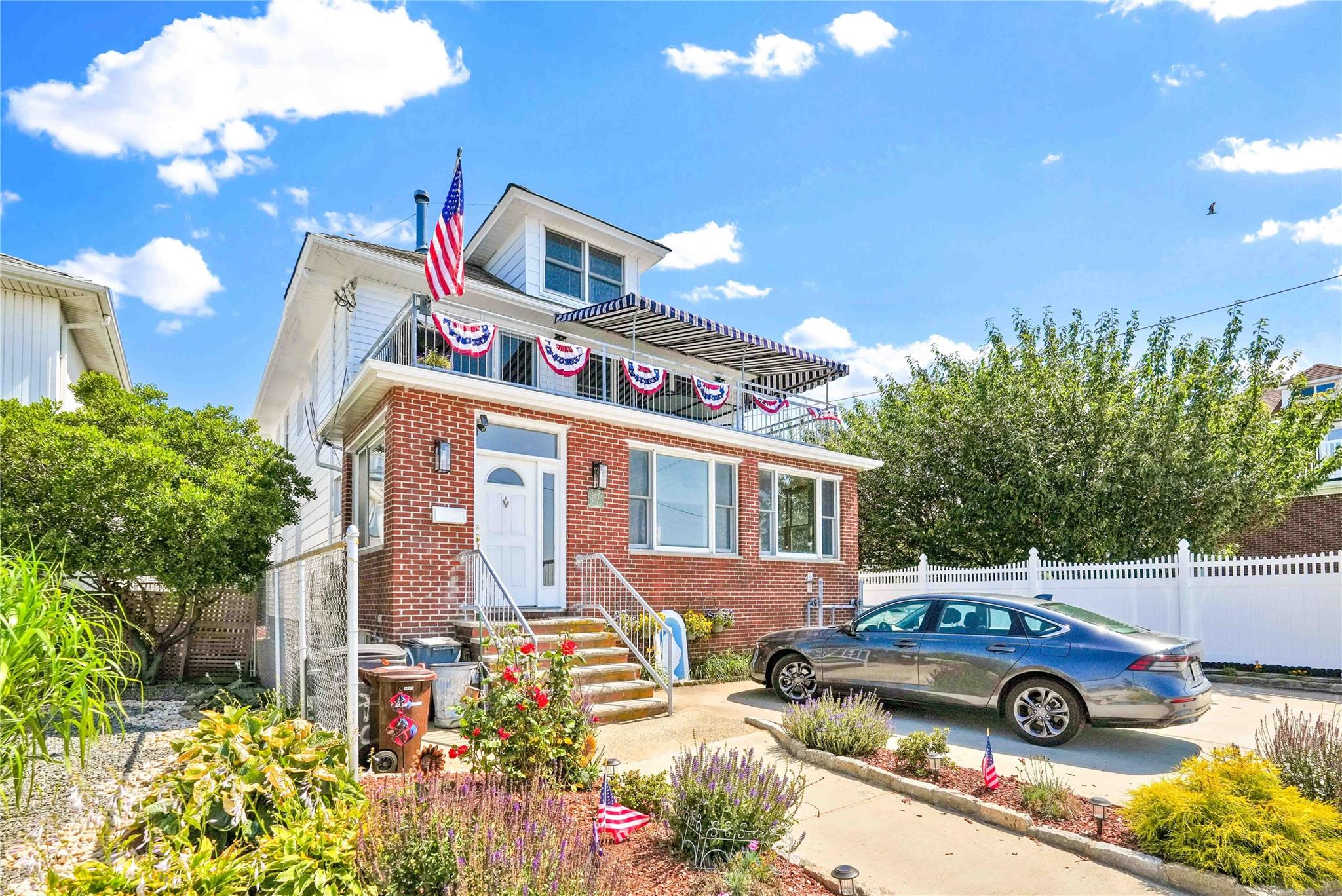 118 7 Beach Channel Dr, Rockaway Park, NY 11694