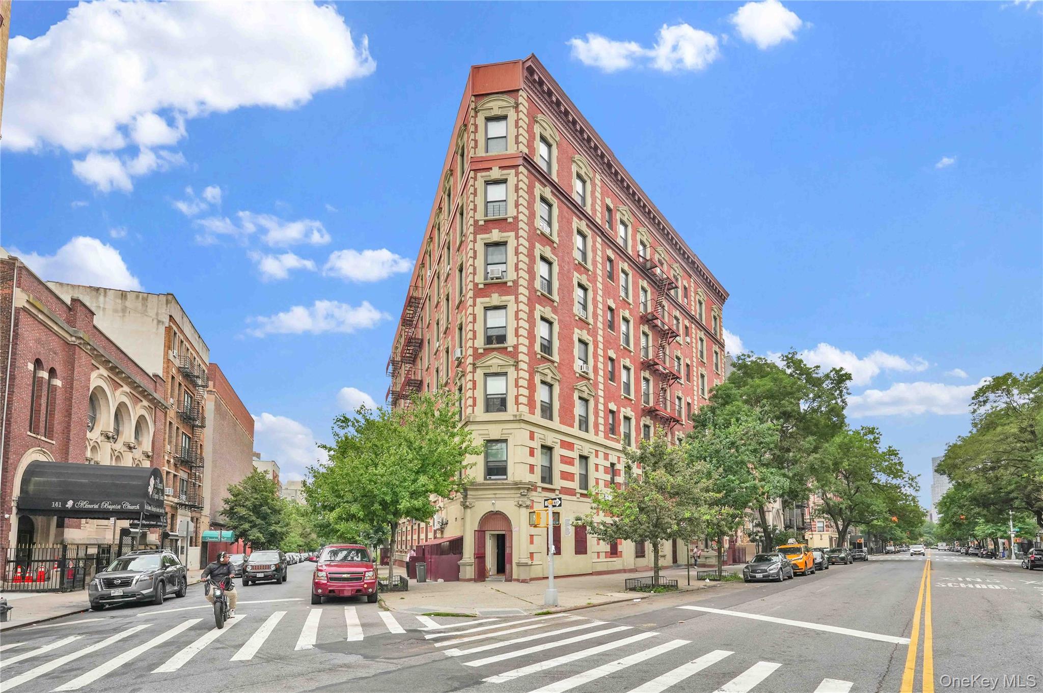 92 Saint Nicholas Ave, New York (Manhattan), NY 10026