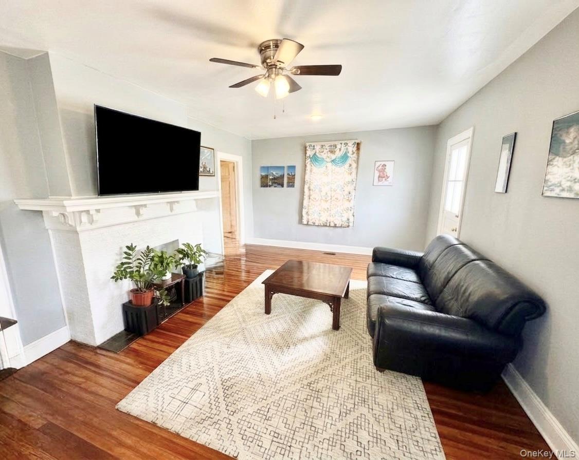7 President St, Far Rockaway, NY 11691 photo