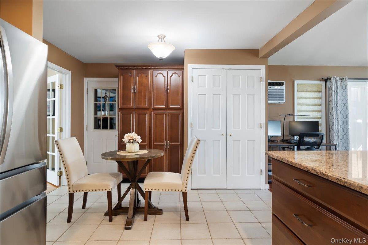 1 5th Ave, Farmingdale, NY 11735 photo
