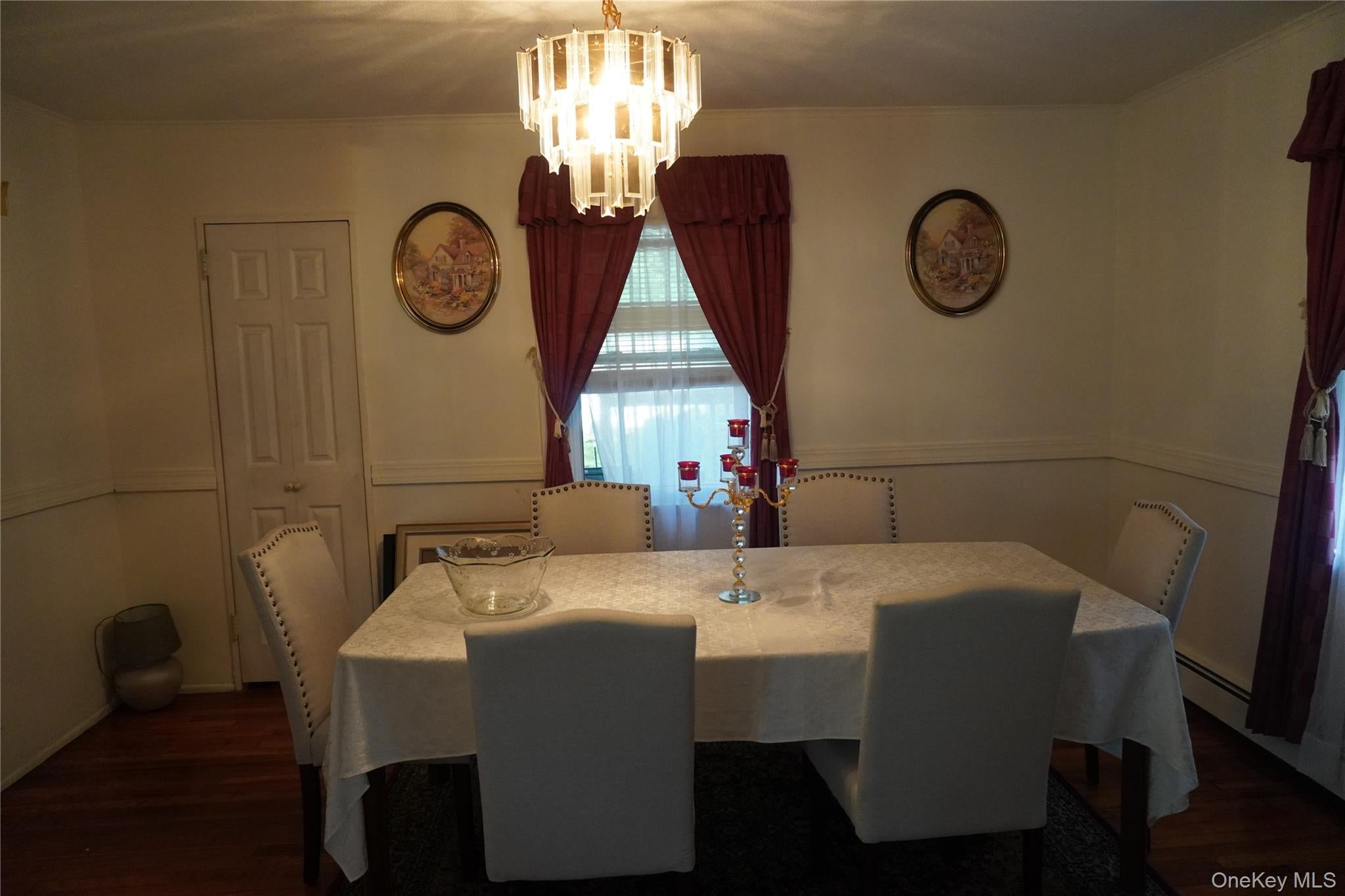 738 Decatur St, Uniondale, NY 11553 photo