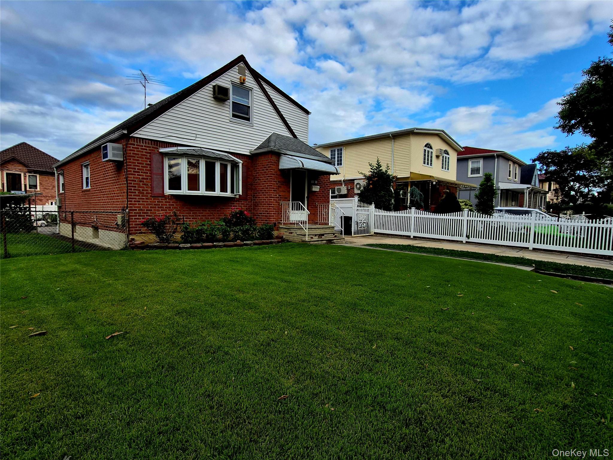 8333 251st, Bellerose, NY 11426 photo