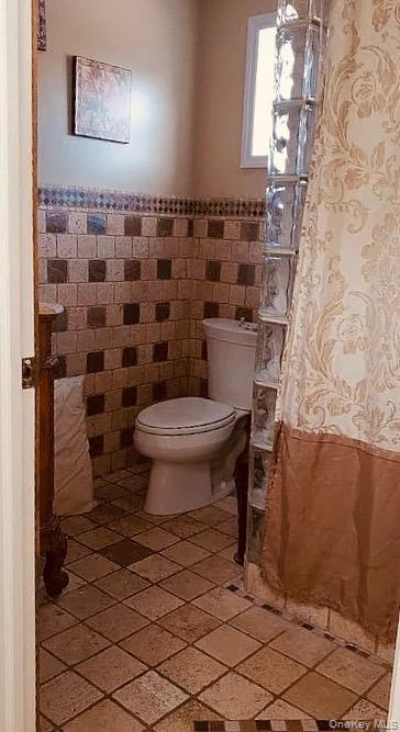 77 Lynton Rd, Albertson, NY 11507 photo