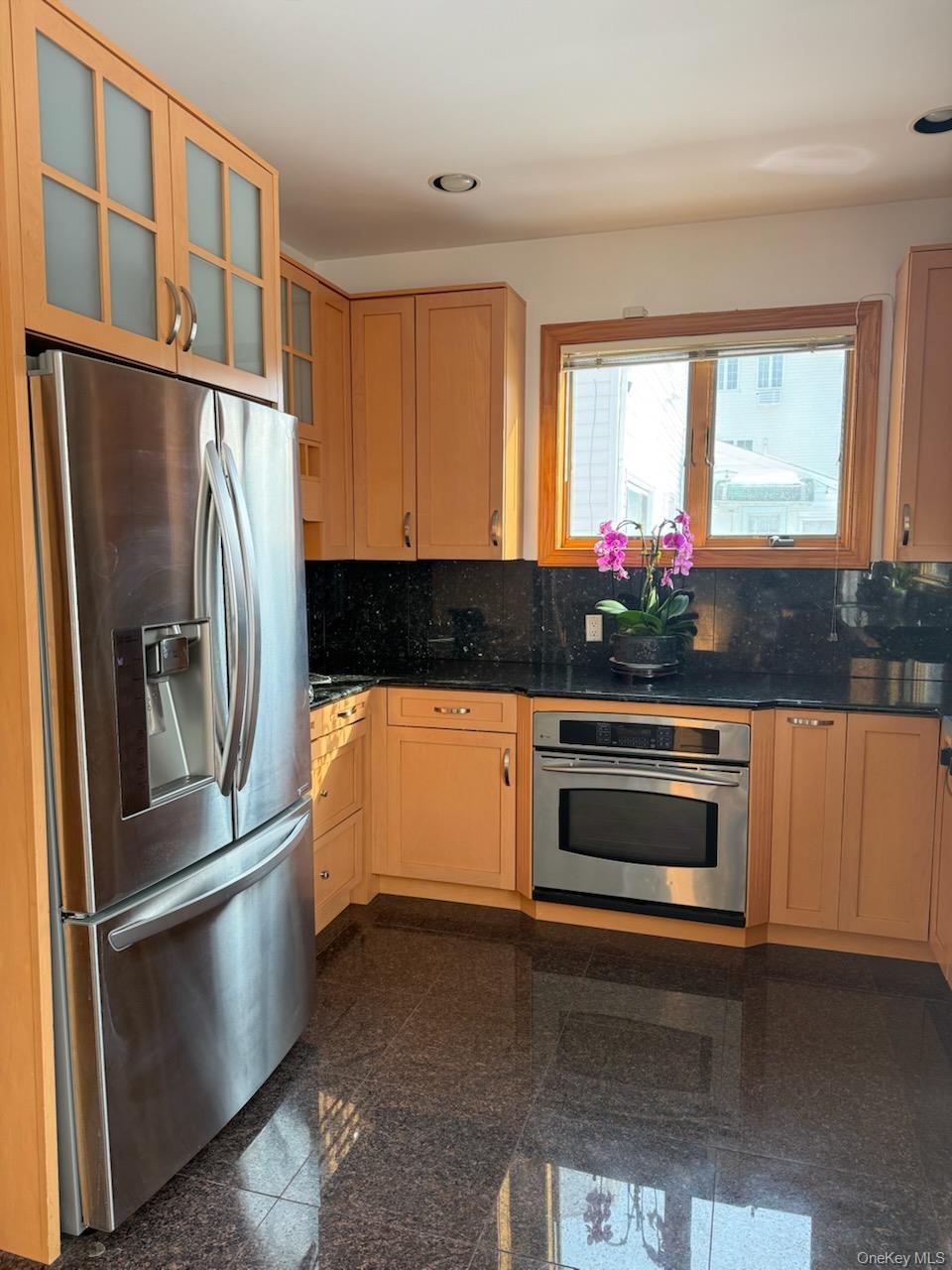 77 Lynton Rd, Albertson, NY 11507 photo
