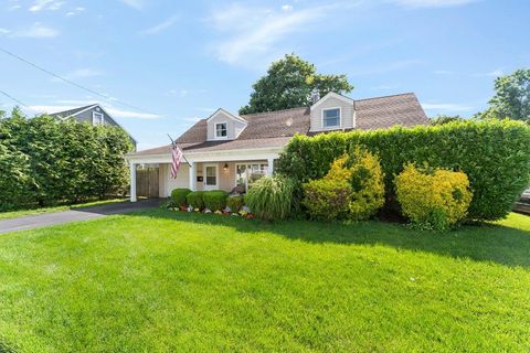 Single Family Residence in Oceanside NY 2691 Evans Road.jpg