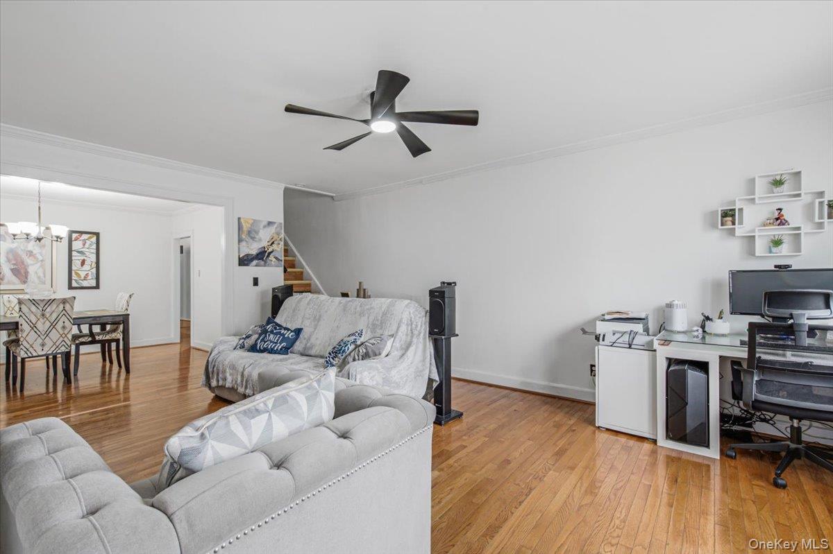 94 26 210th St, Queens Village, NY 11428 photo
