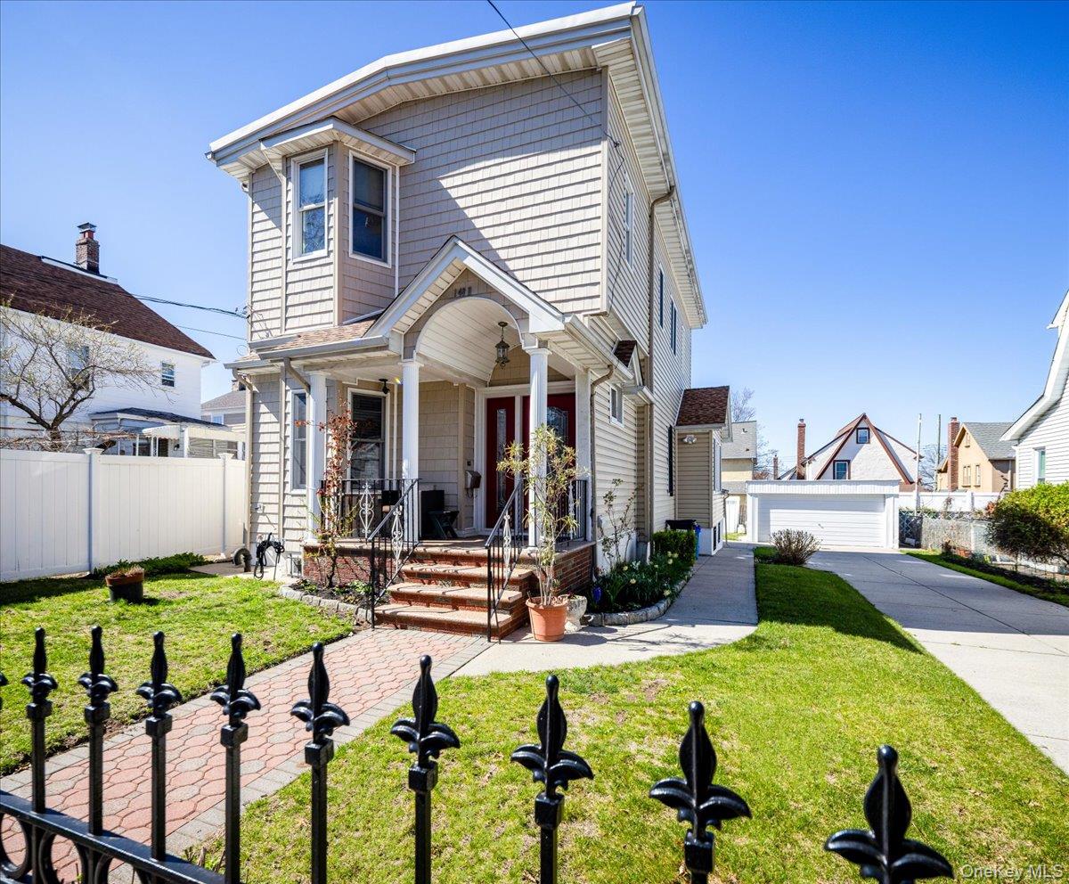 14811 10th Ave, Whitestone, NY 11357